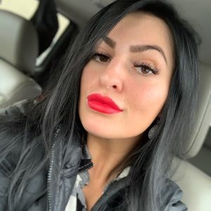 Meet your Posher, Samanthaa